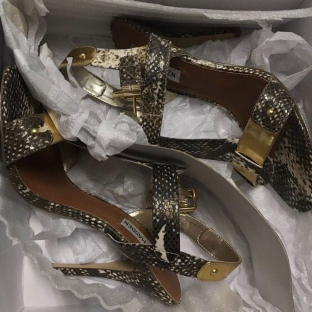 Shoes - Picture 4 of 4